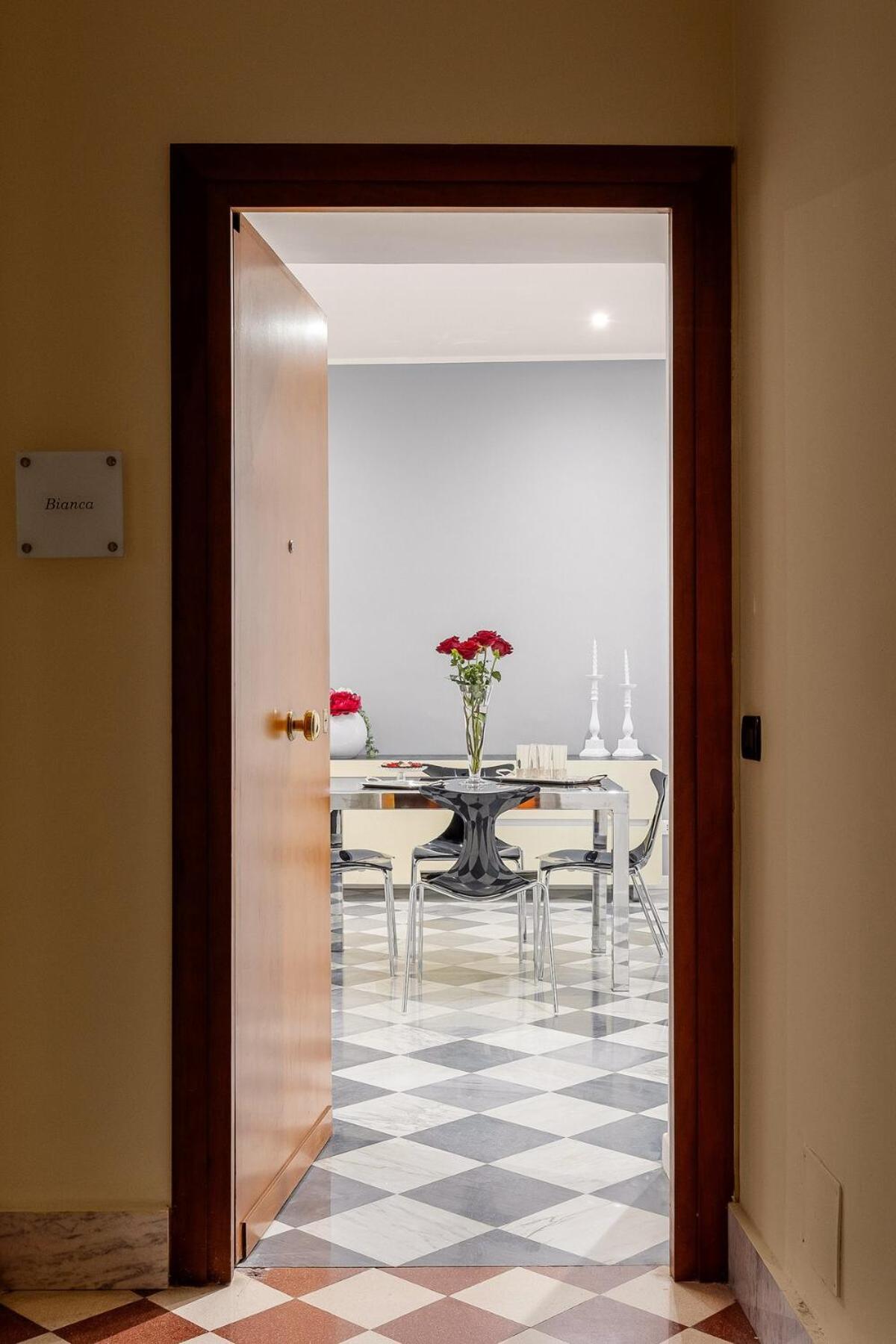 Colonne San Domenico Apartment *