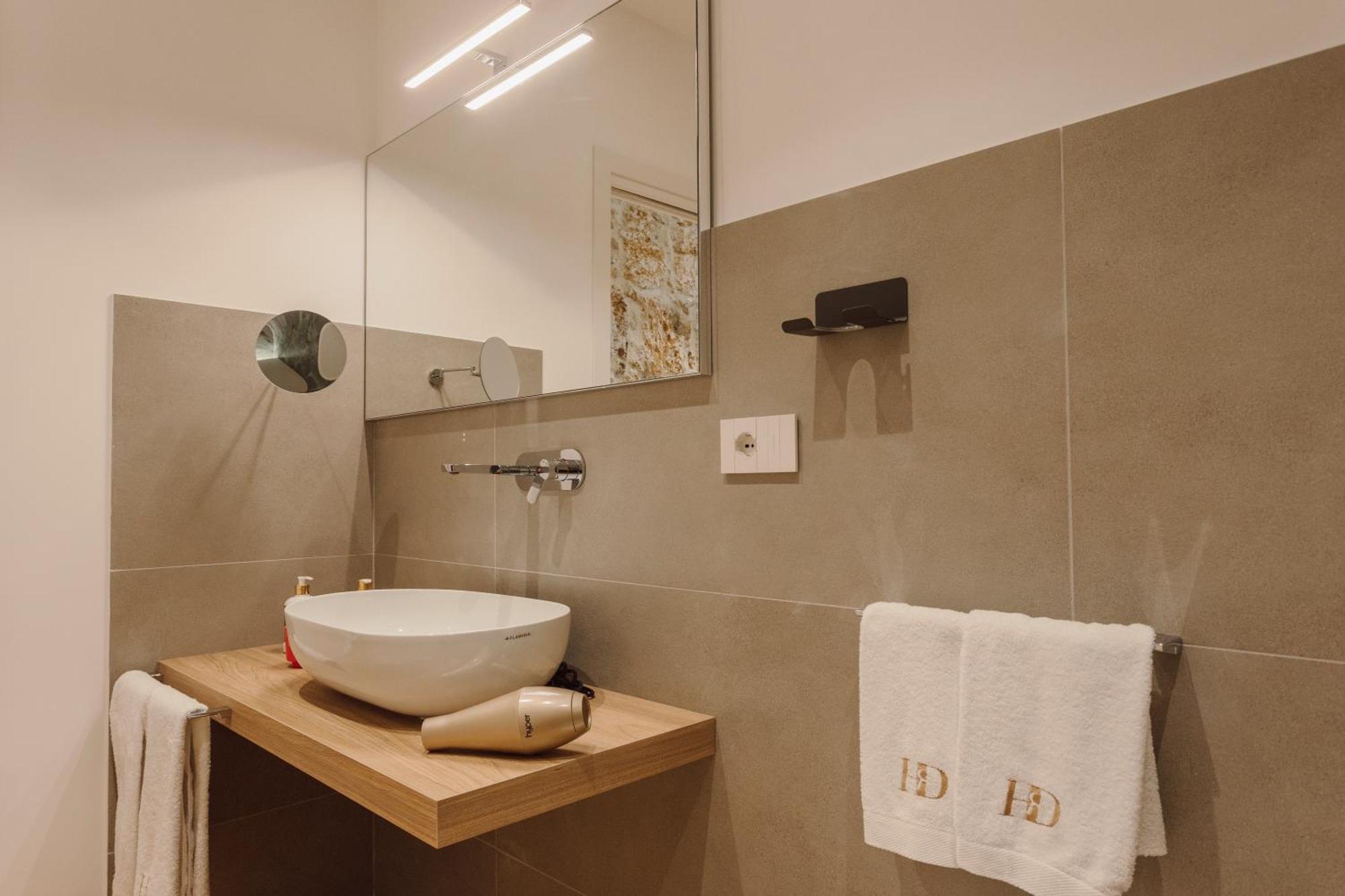 Hrd Luxury Guest house