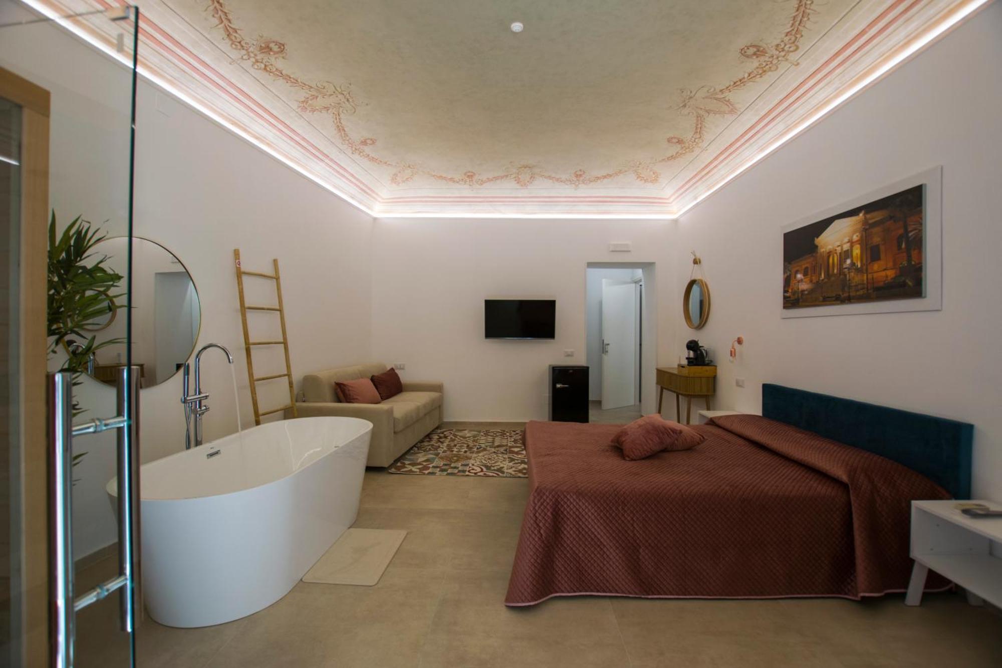 Massimo And Guest house *