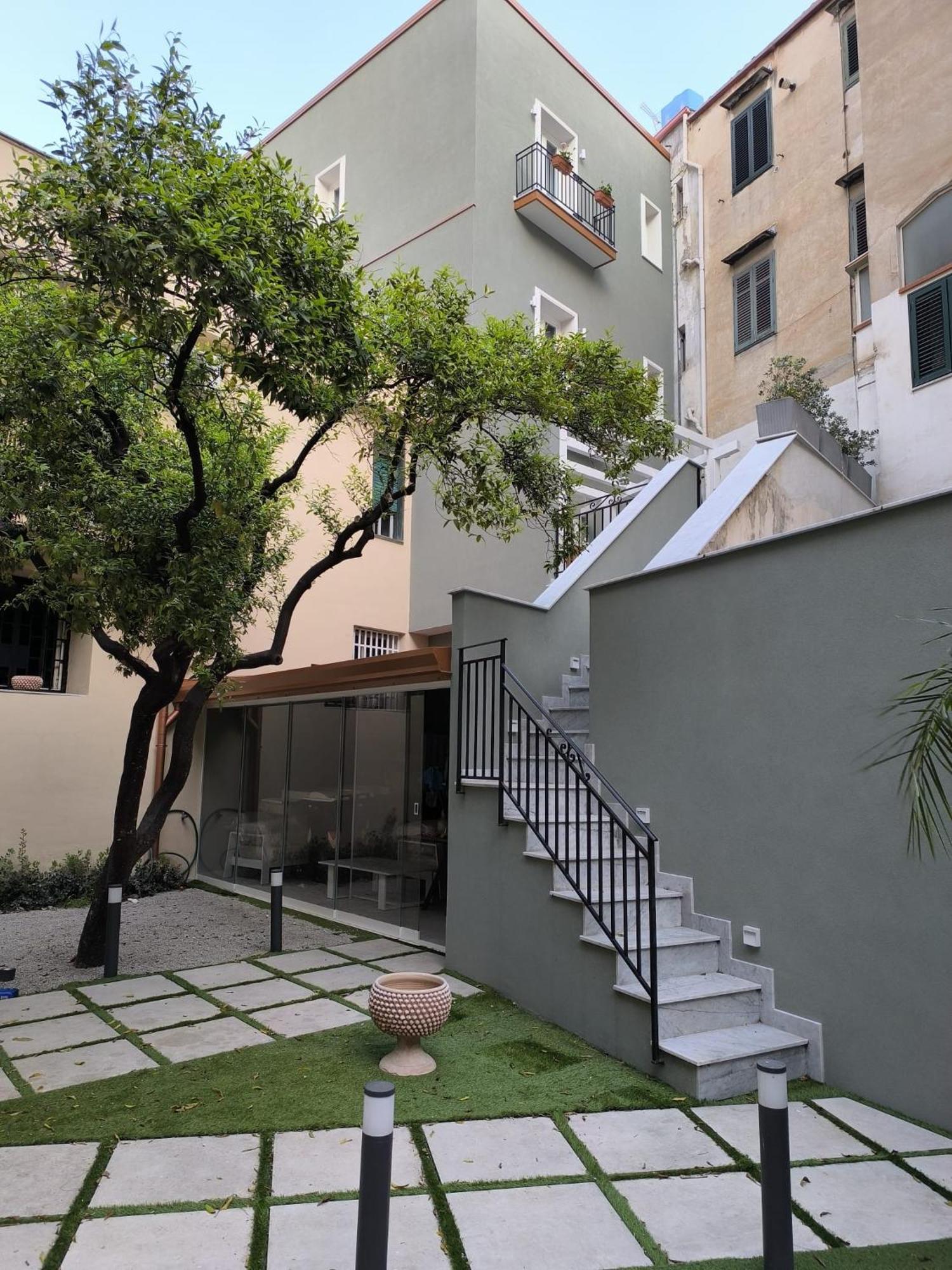 Hrd Luxury Guest house