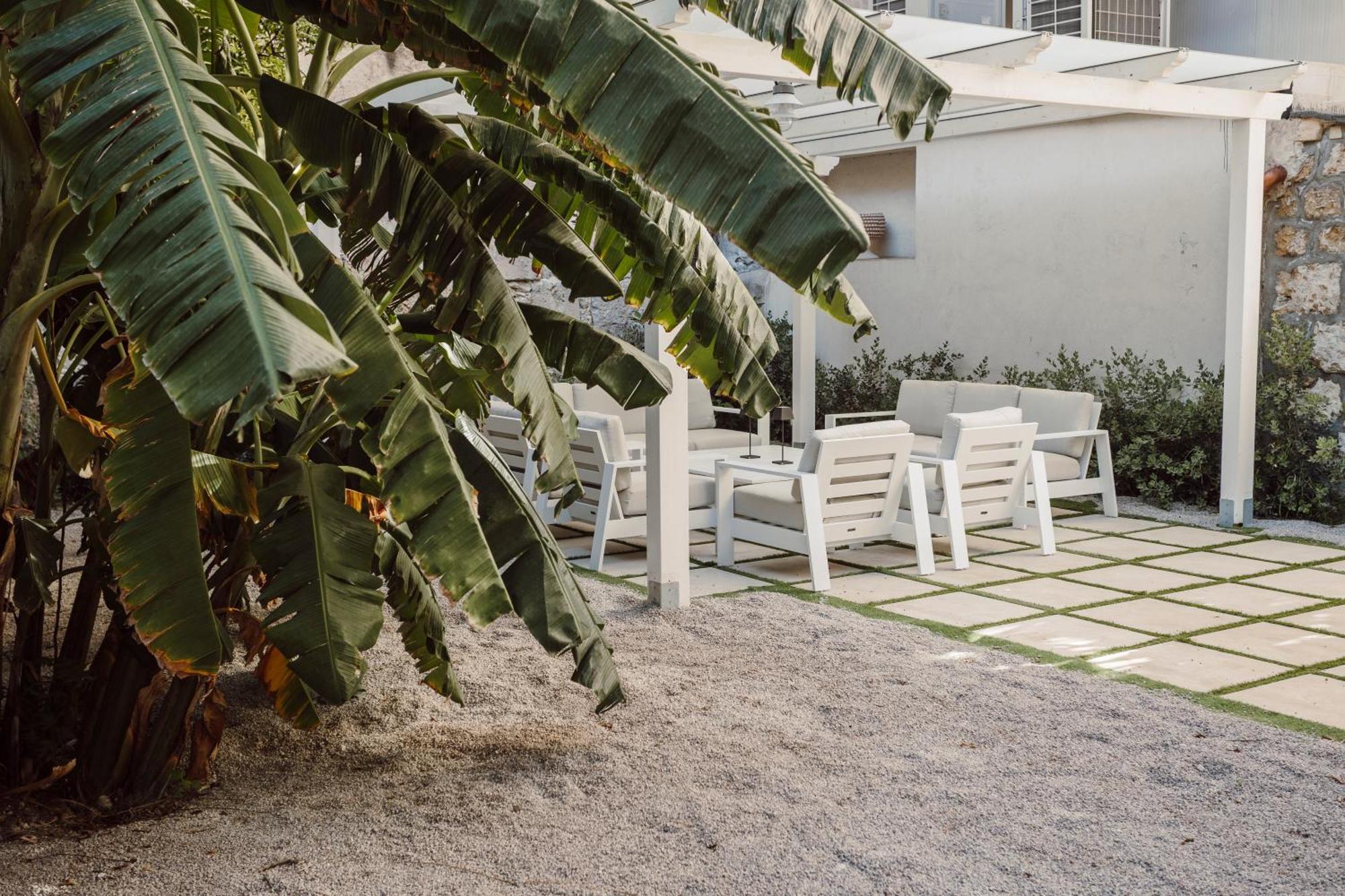 Hrd Luxury Guest house