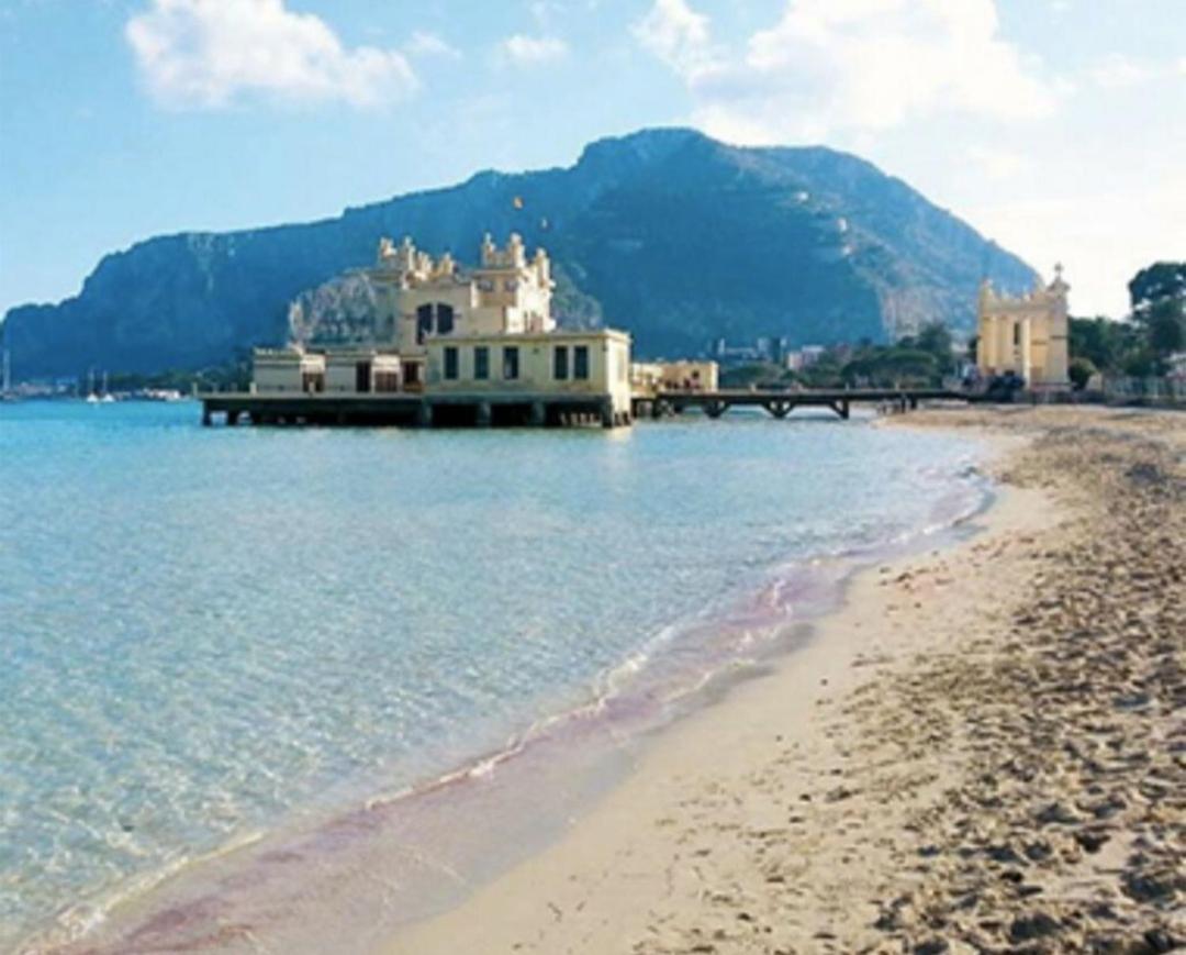 Casa Gianflo Mondello-palermo * Palermo