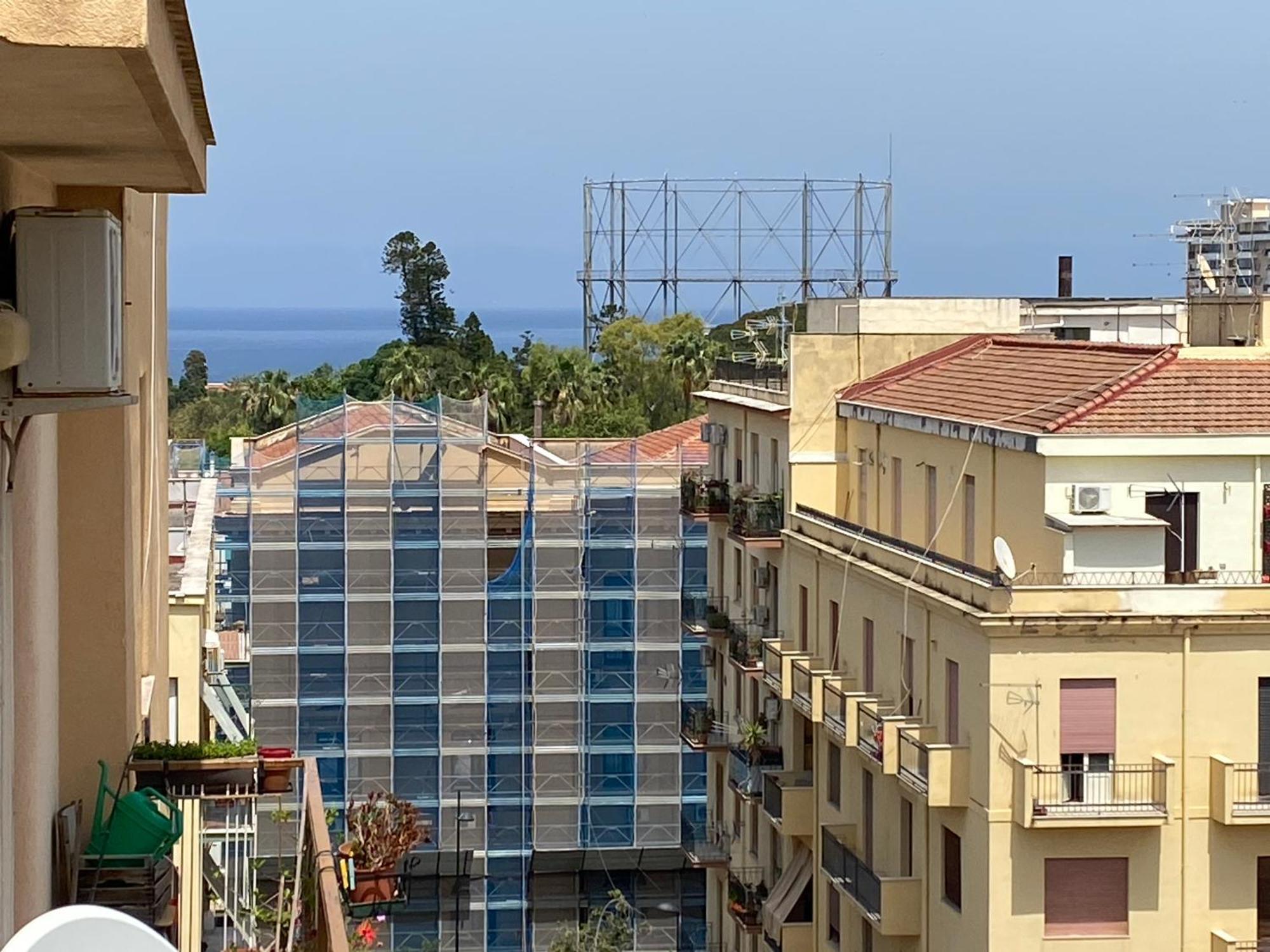 Panorama *