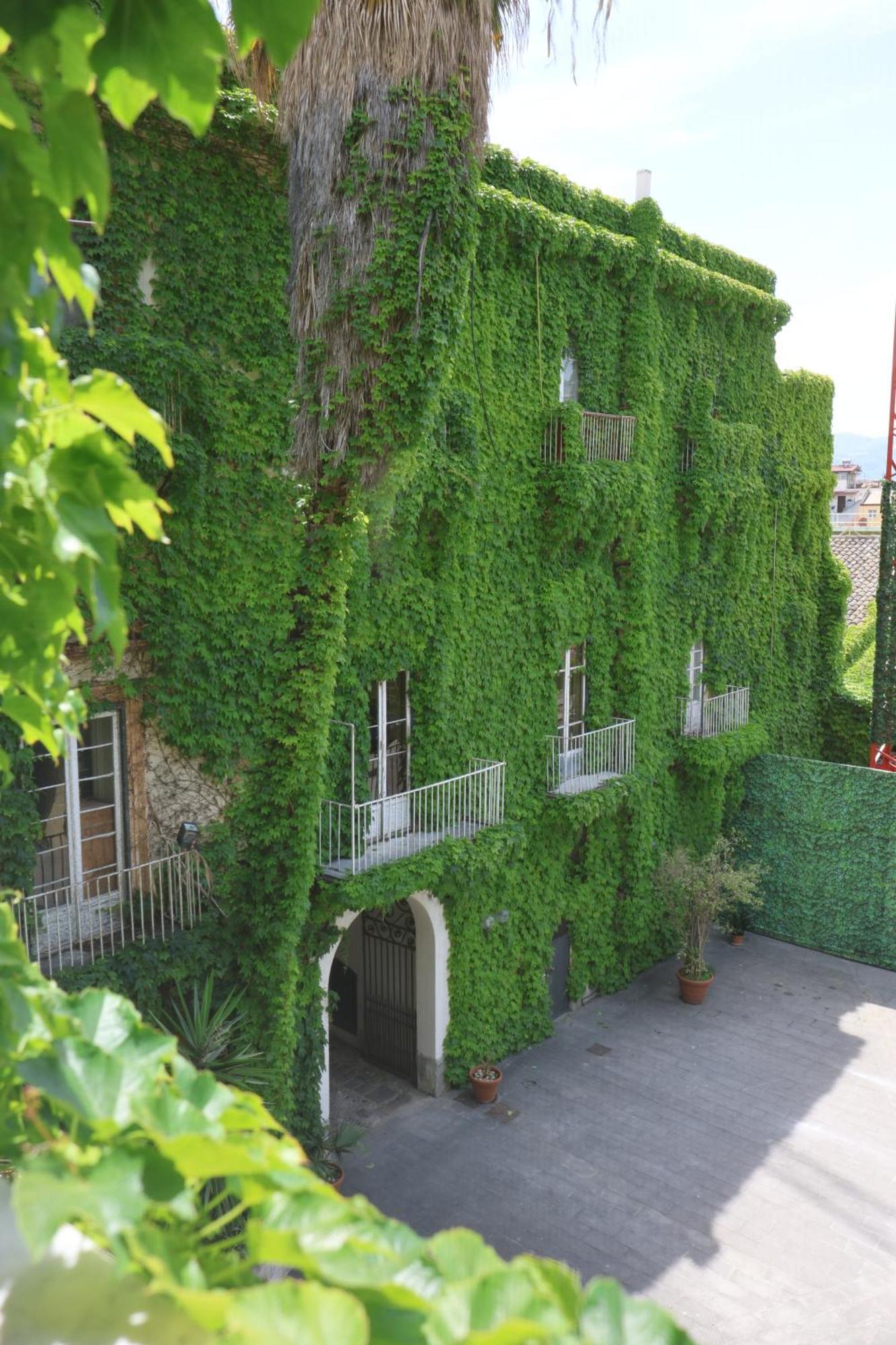 Palazzo De Gregorio - *