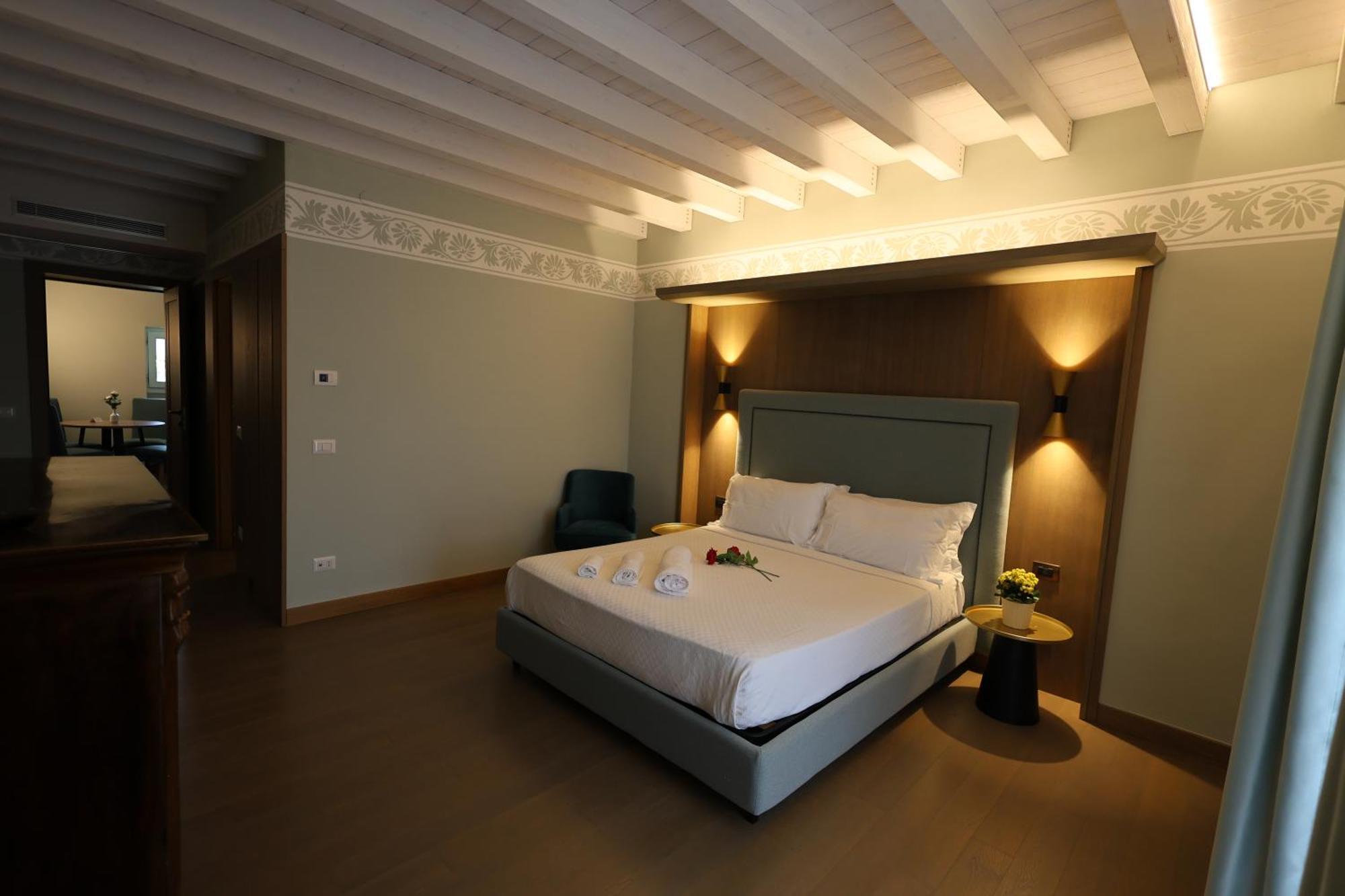 Apartment Palazzo De Gregorio - *