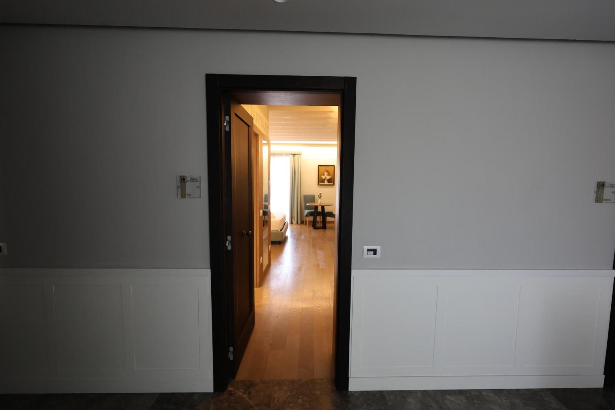 Apartment Palazzo De Gregorio - *