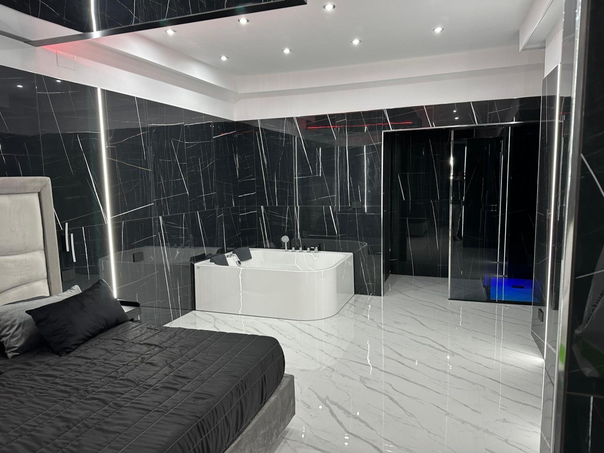 Luxurymimi Bed & Breakfast *