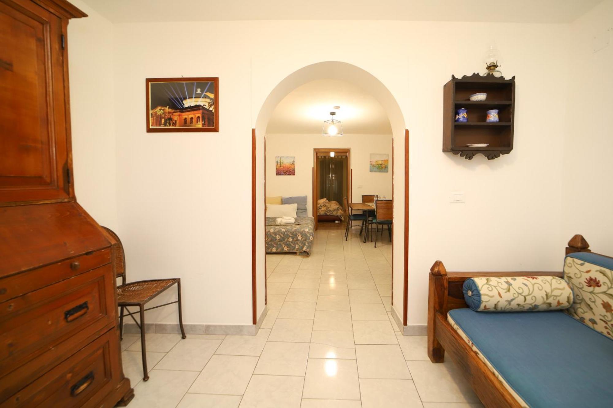 Apartment Colonna House Casa Tra La Zisa E La Cattedrale