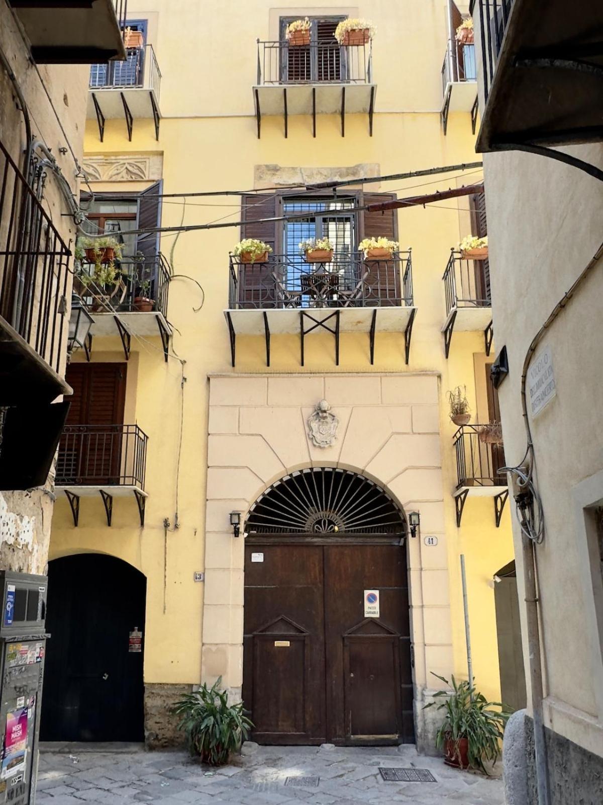 Casa Parlamento Palermo