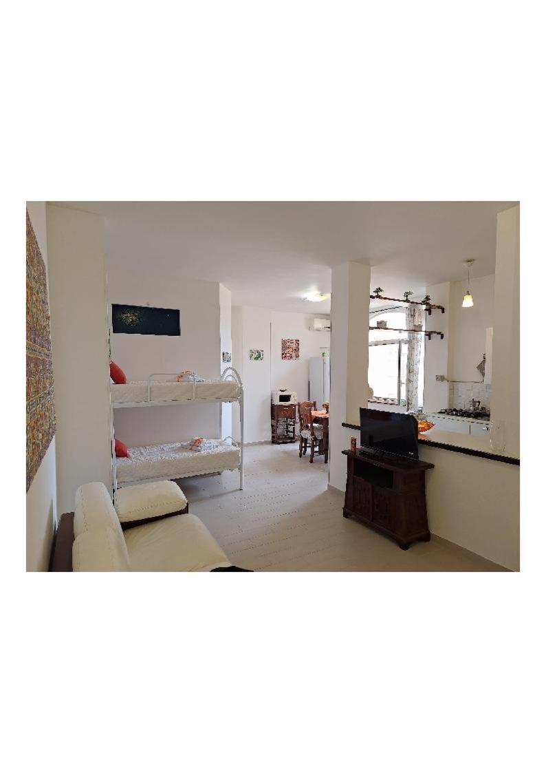 Mondello 50 Ashur Apartamento