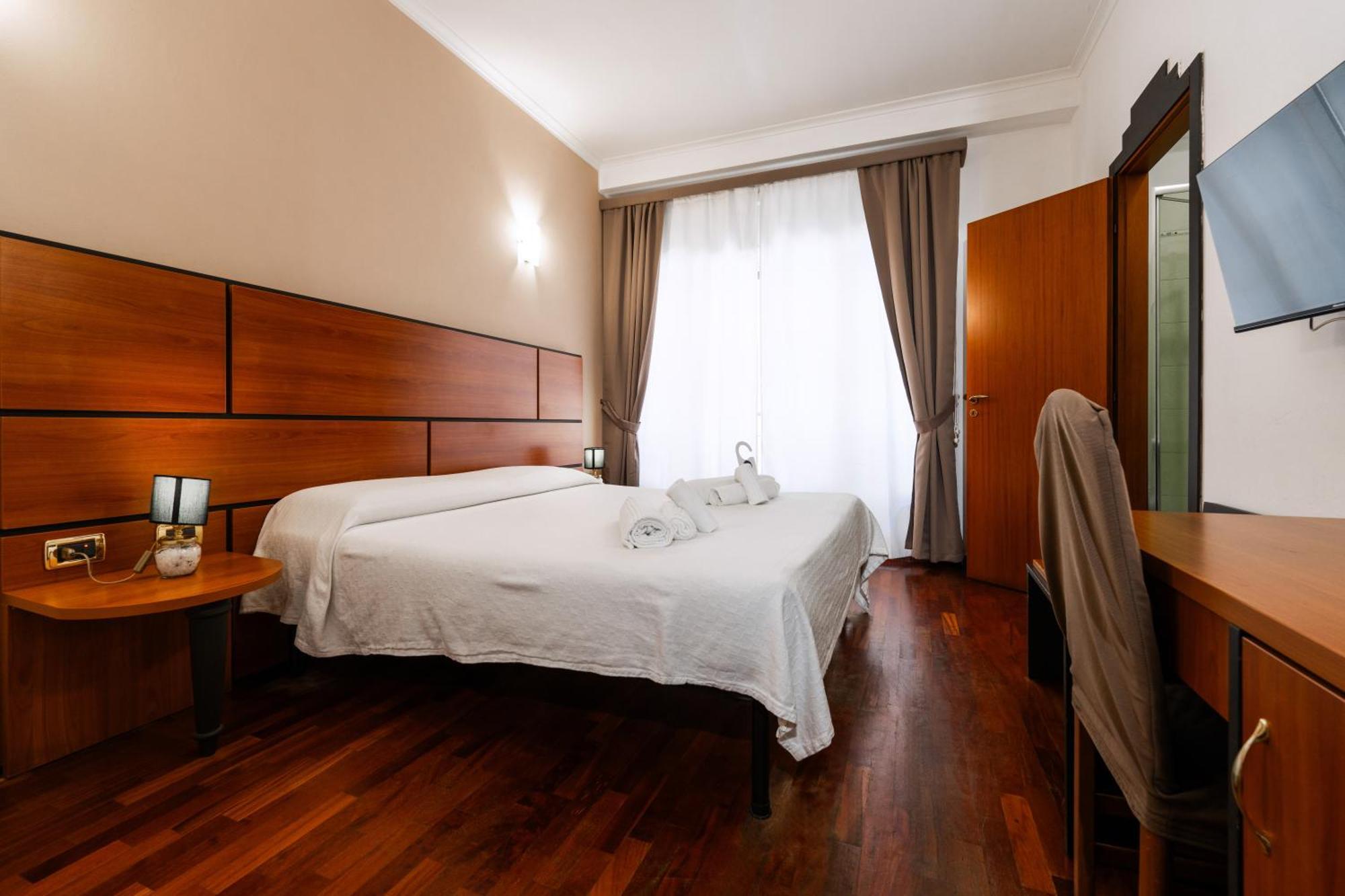 Hotel Center