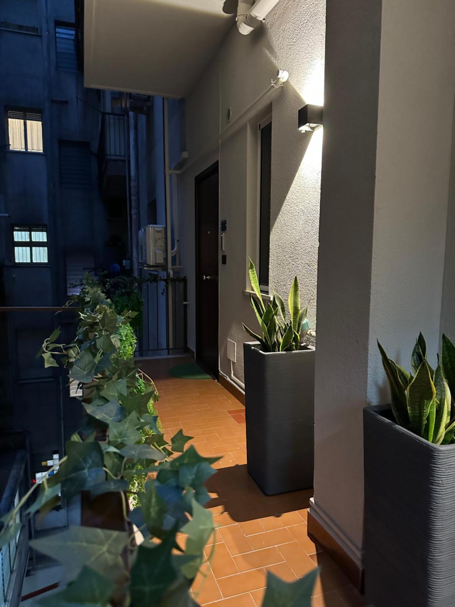 Di Fronte A Apartment