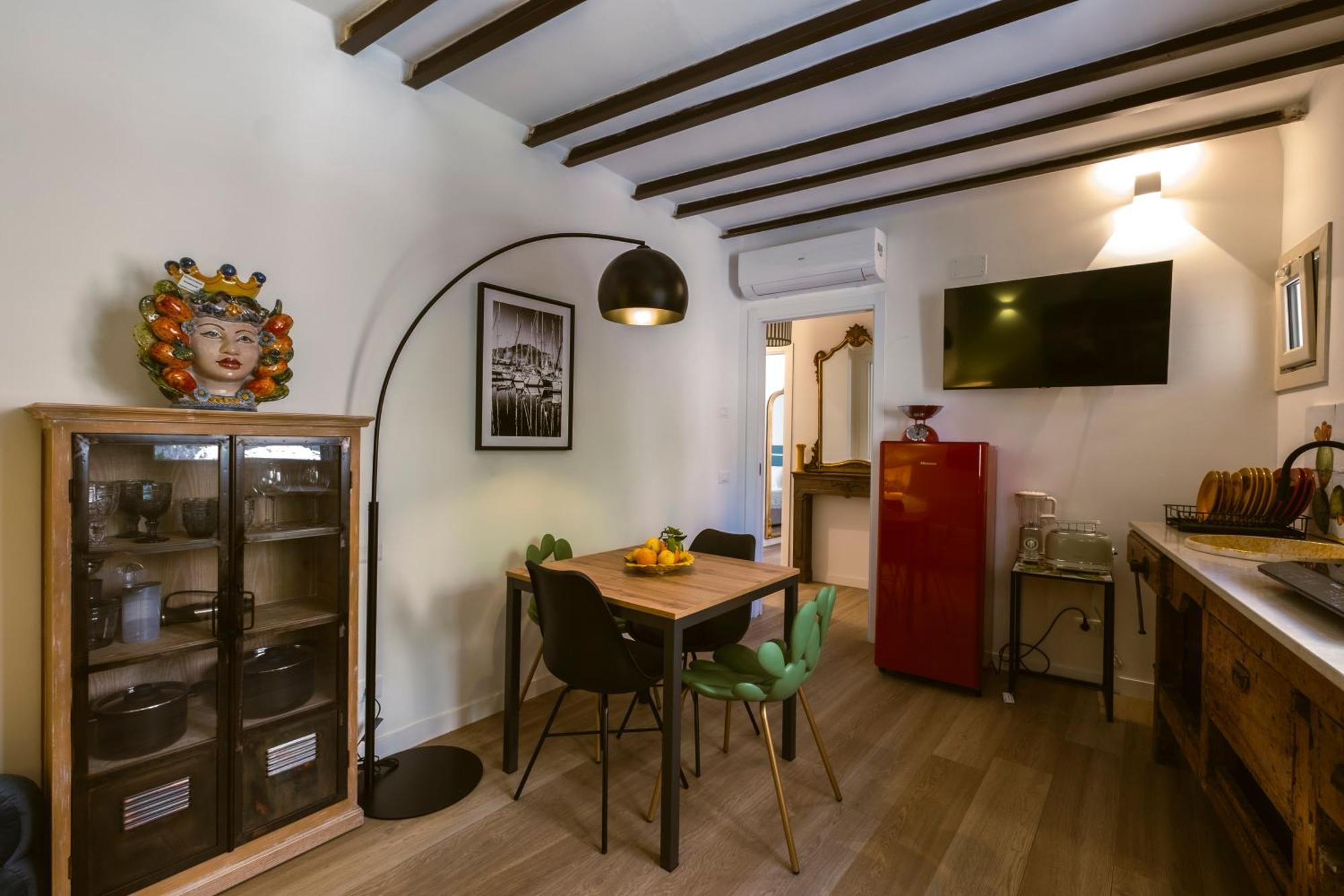 Royal House Apartment