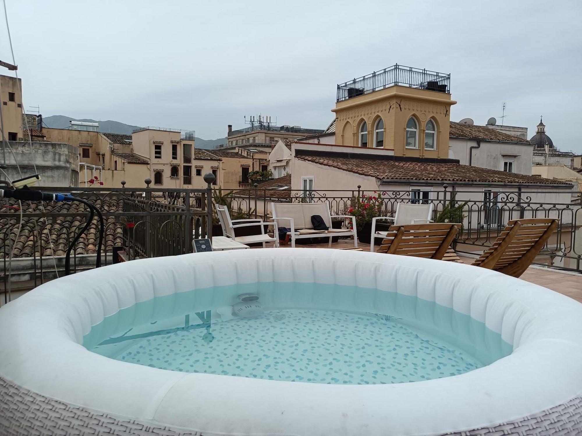 Sunny Loft With Terrace And Jacuzzi In The Centre Appartamento *