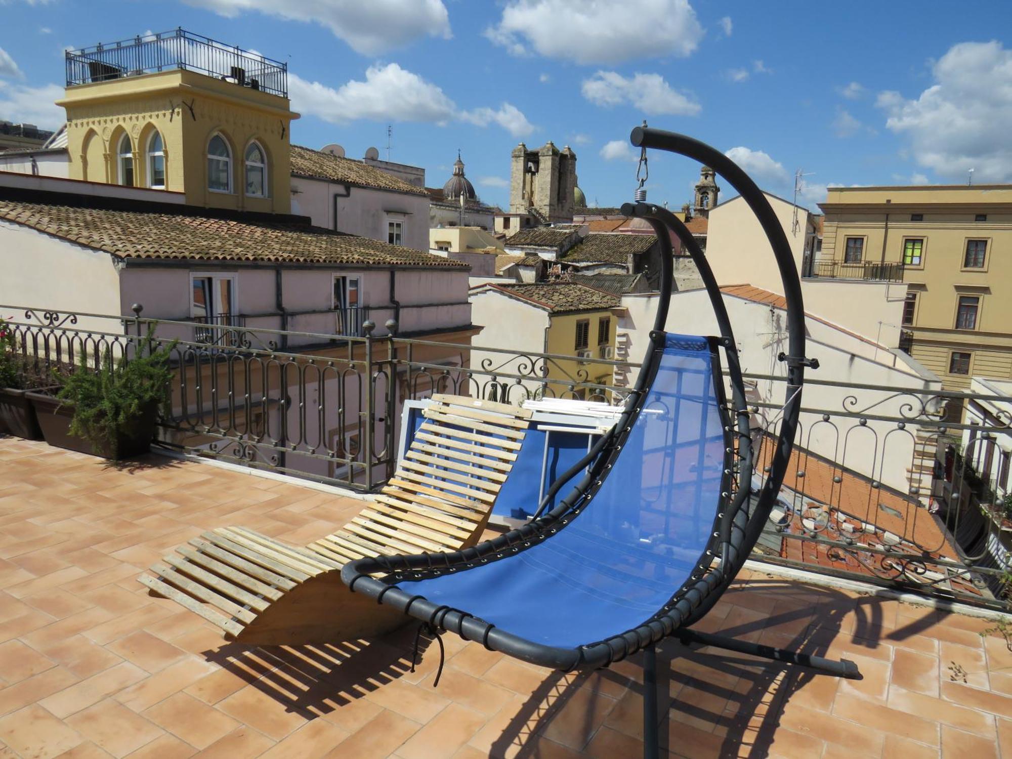 Sunny Loft With Terrace And Jacuzzi In The Centre