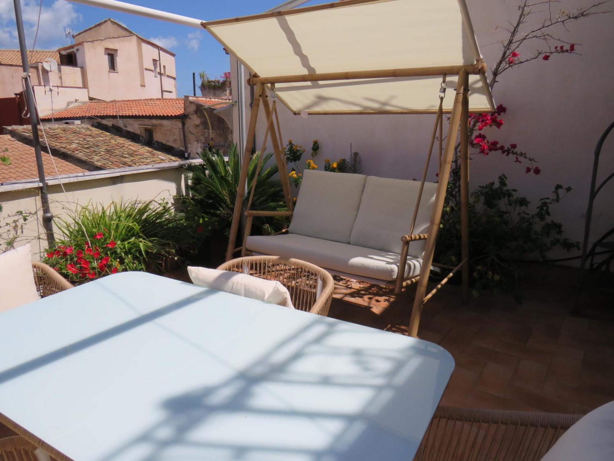 Apartment Sunny Loft With Terrace And Jacuzzi In The Centre Palermo