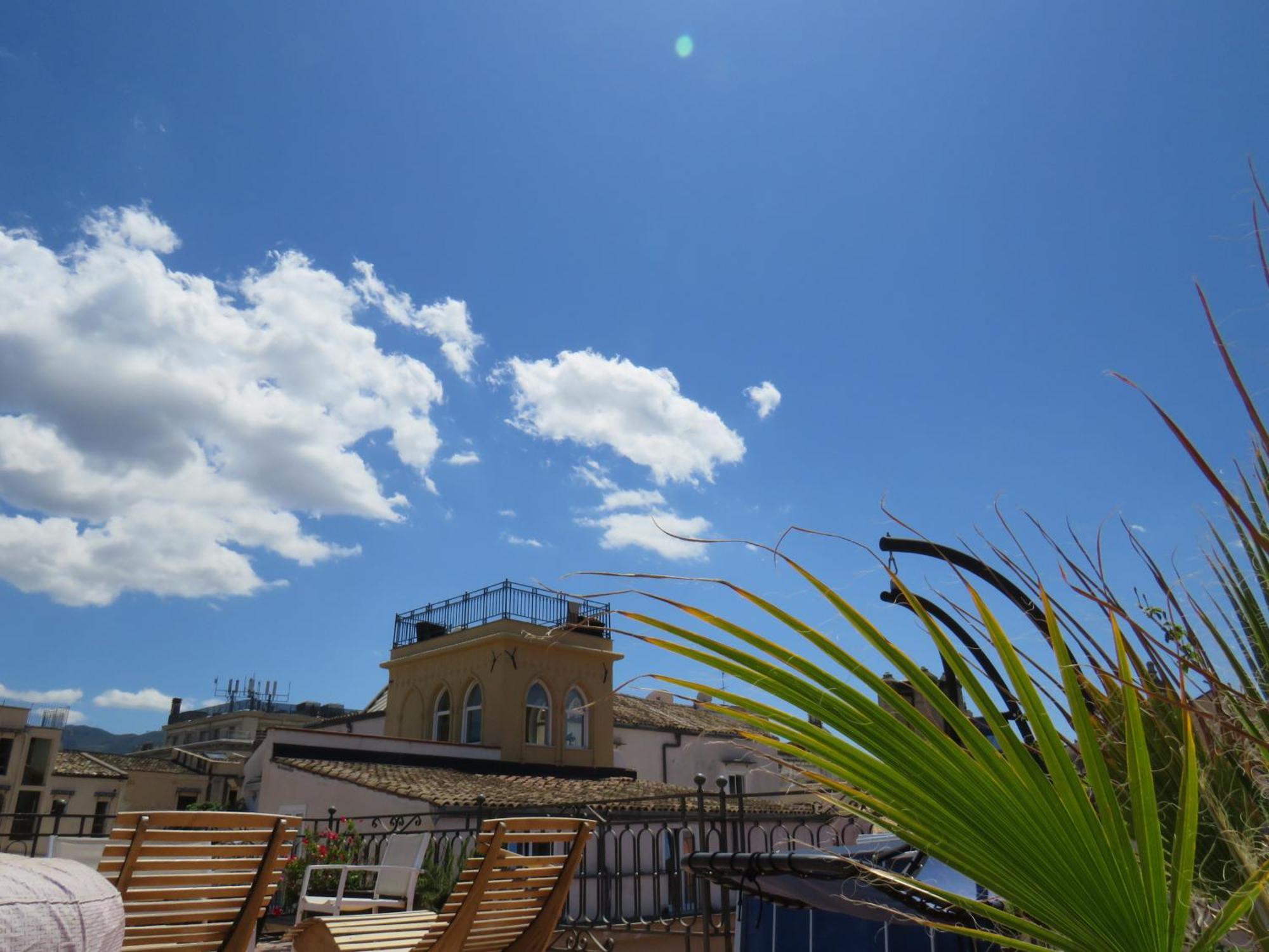 Sunny Loft With Terrace And Jacuzzi In The Centre Appartamento Palermo