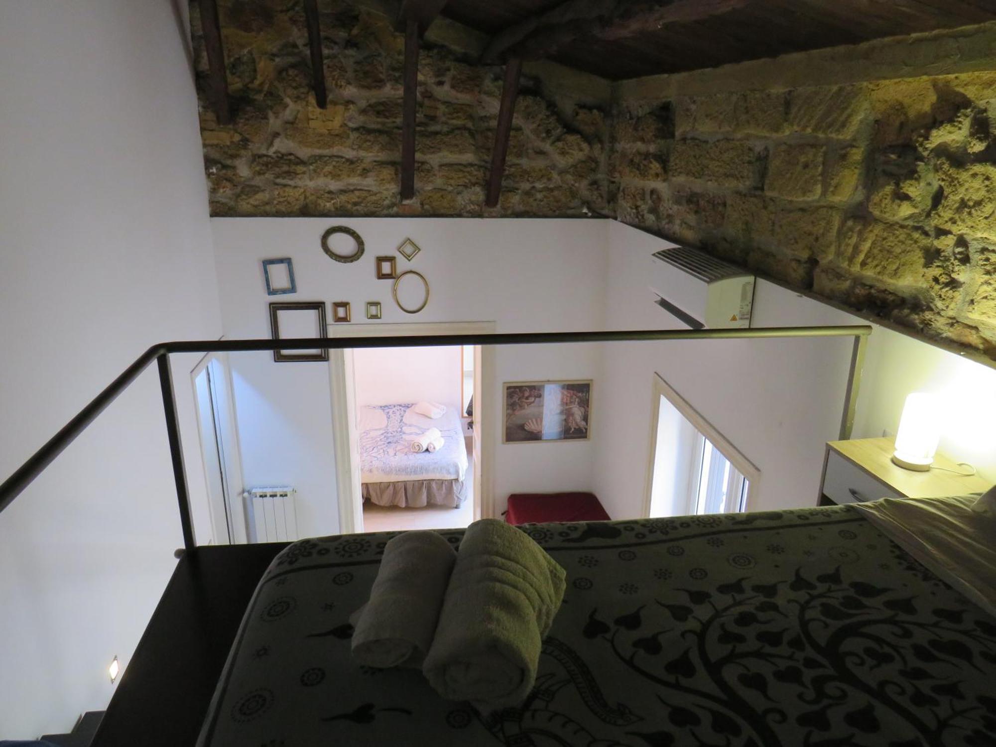 Loft With Terrace In The Centre