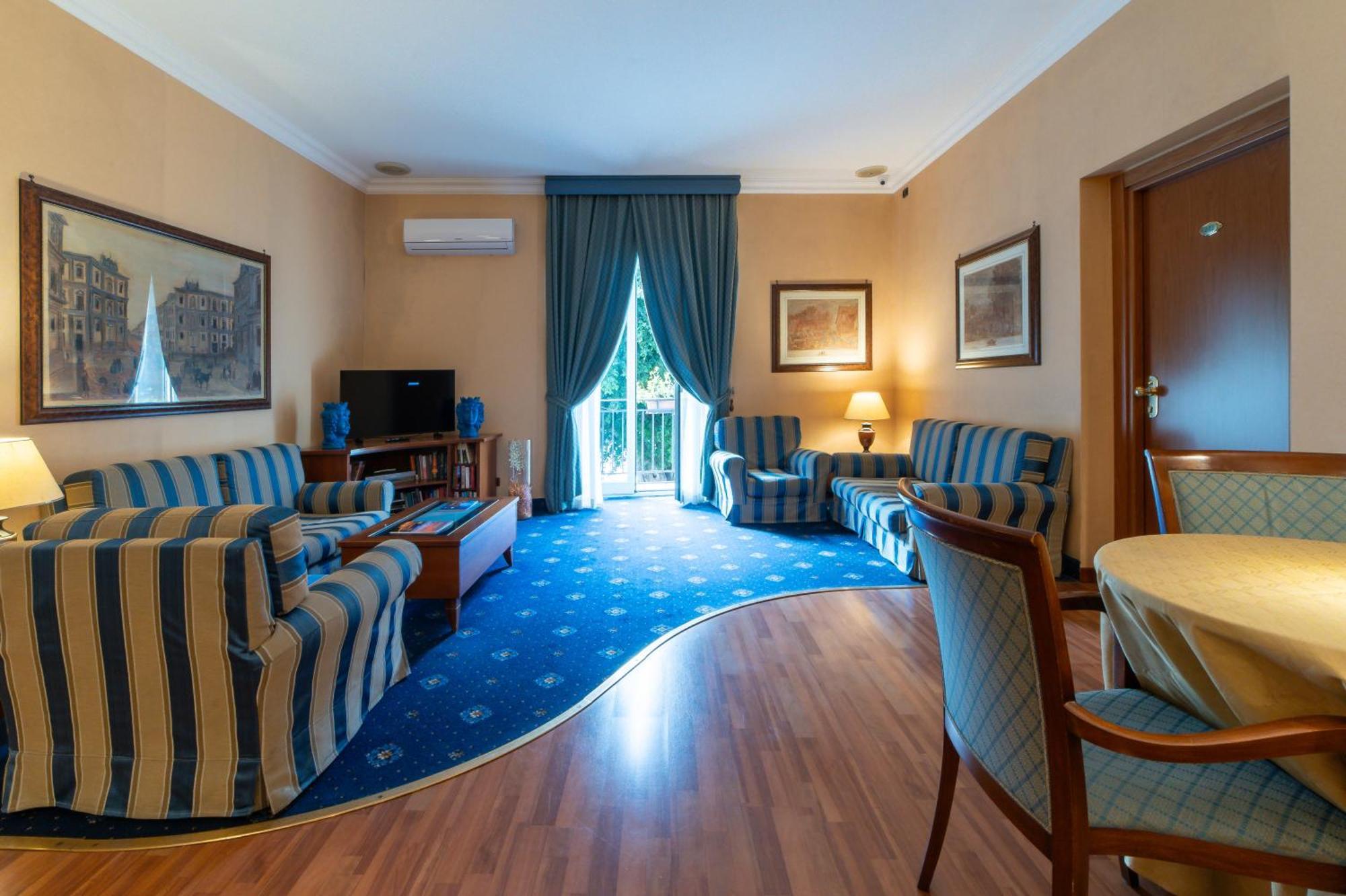 Massimo Plaza 4*