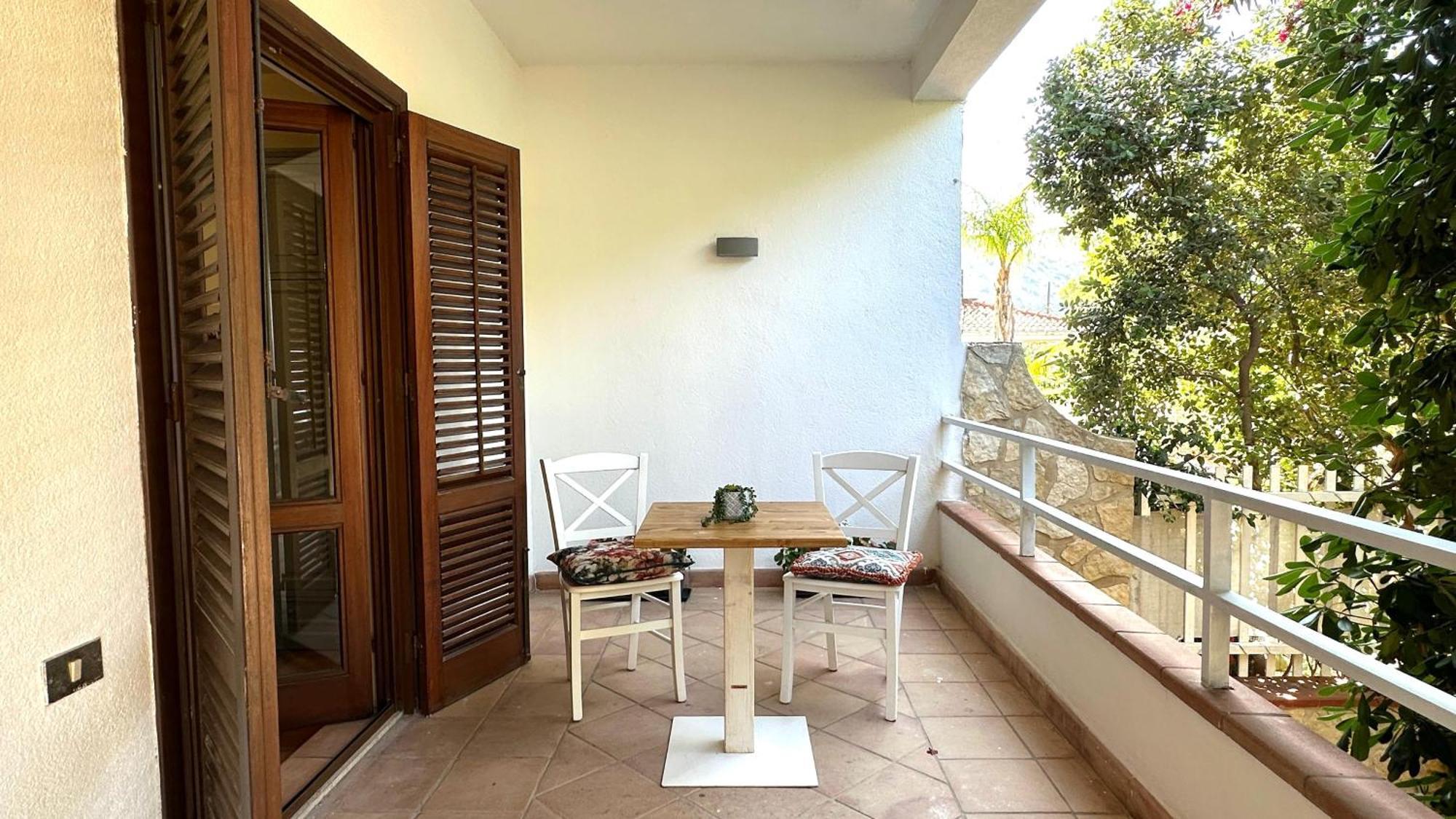 A Due Passi Dal Mare Mondello Addaura Con Terrazzo Holiday home Palermo