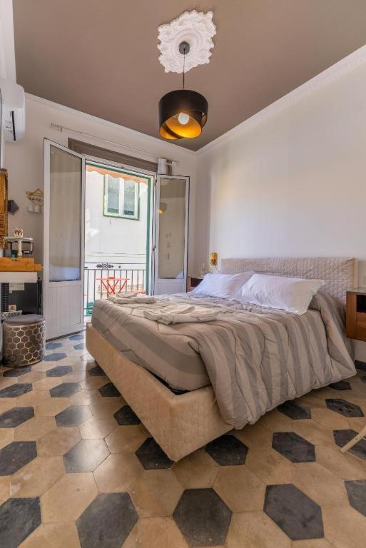 Regina Guest house *
