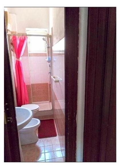 Thrifty, Quiet, Authentic With 2 Comfortable Single Beds Apartment