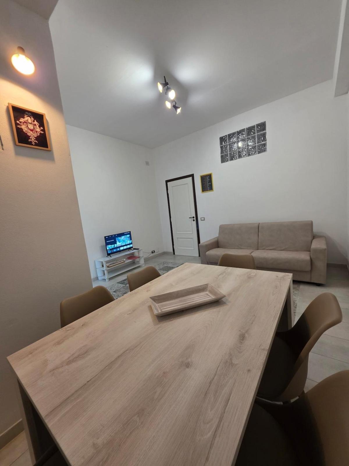 Apartment Vivaldi Holidays Historic House In The Center Of
