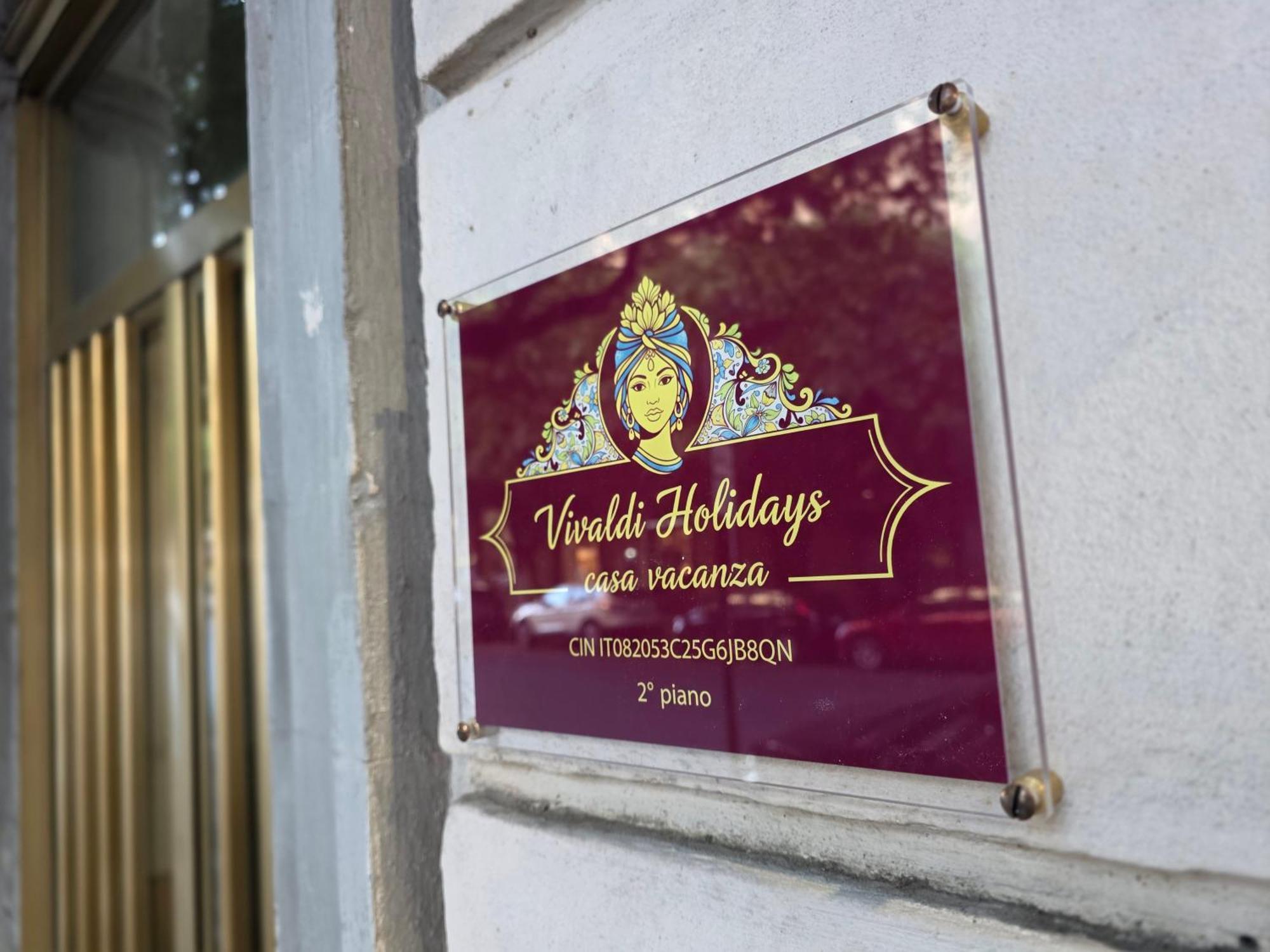Apartment Vivaldi Holidays Historic House In The Center Of