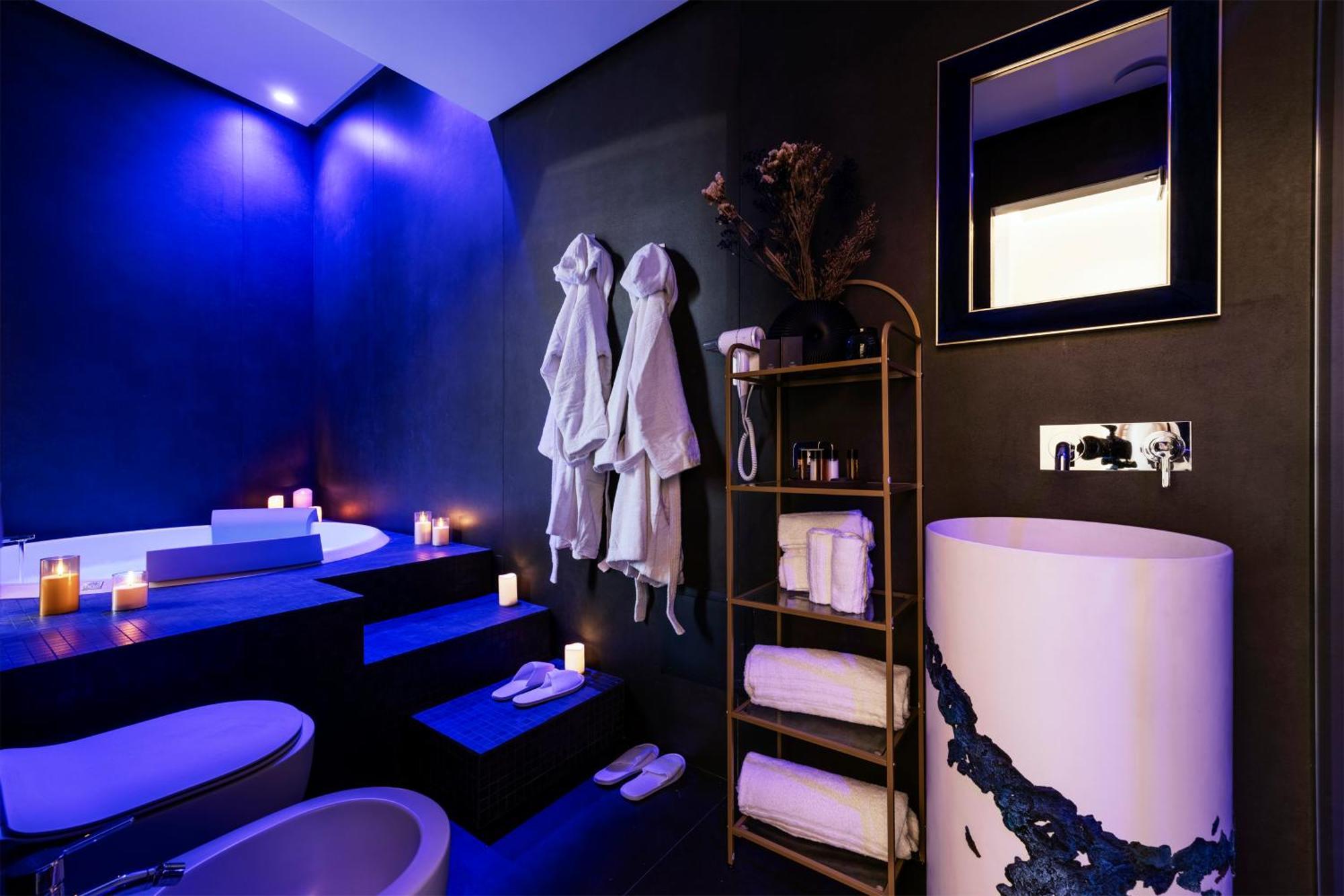 Liberta Hotel *