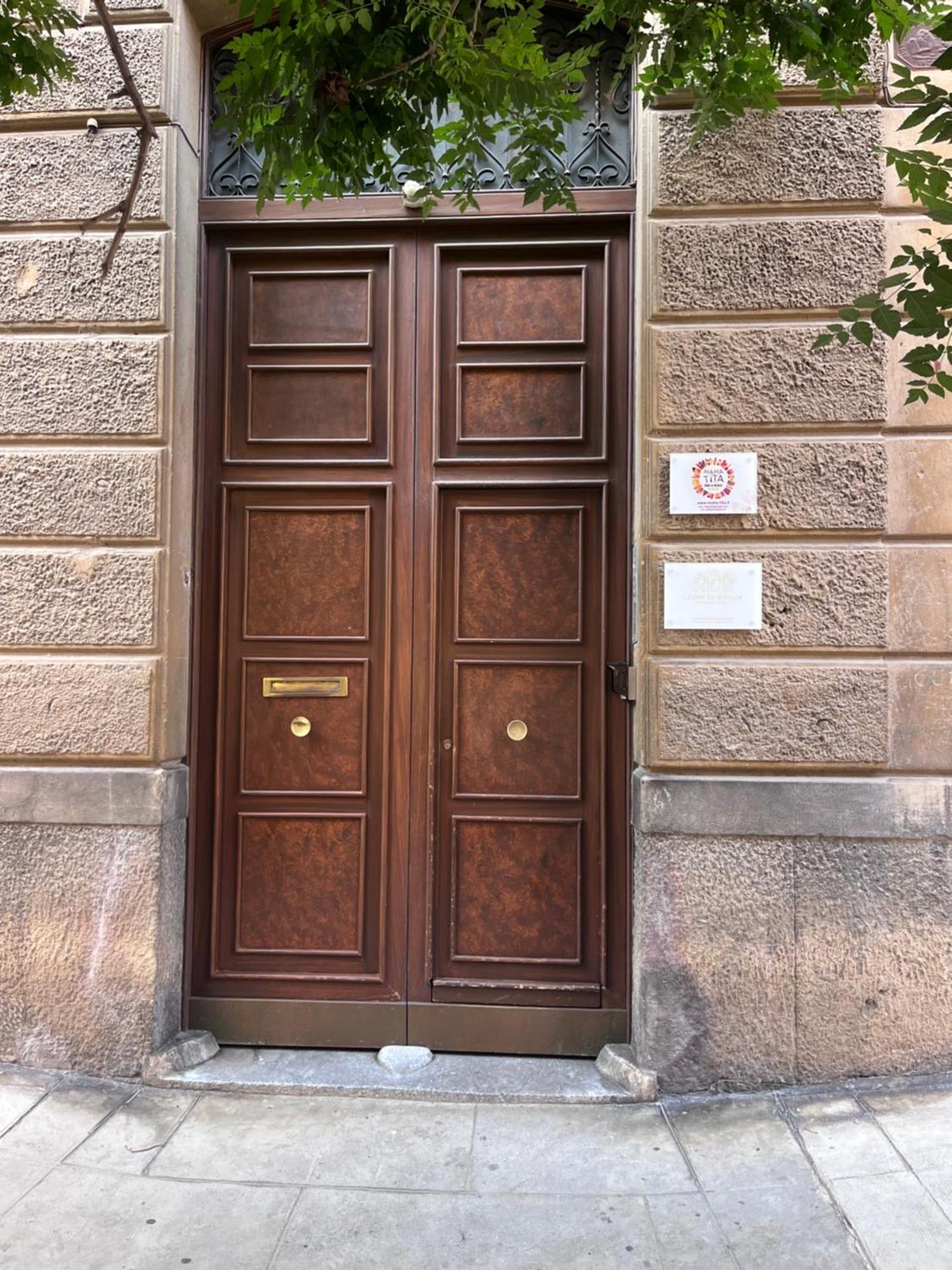Leoni Di Sicilia *