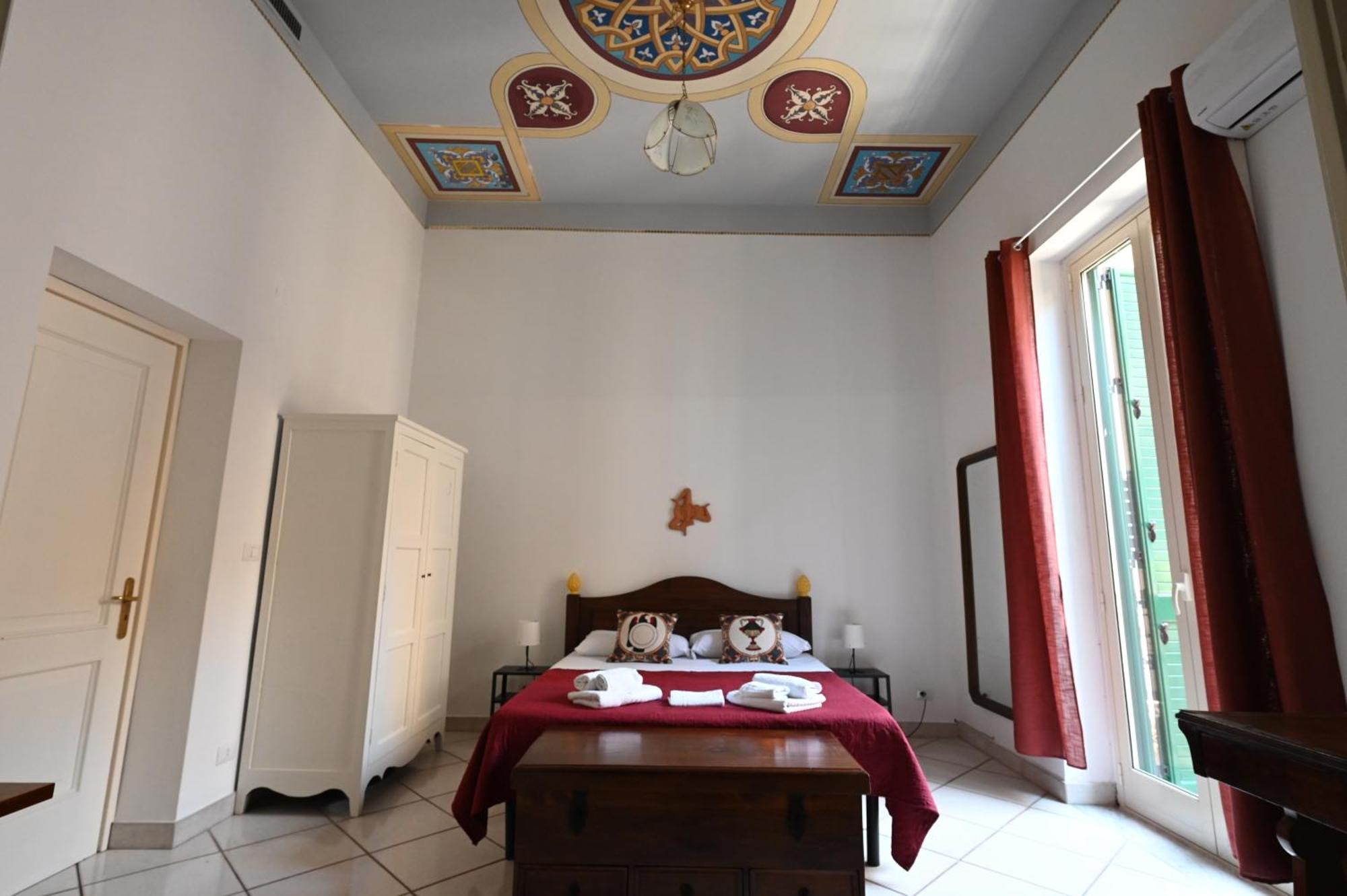 Triskeleshome * Palermo