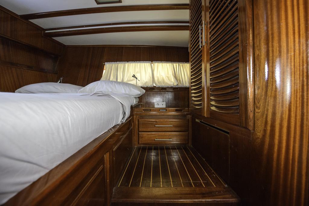 Botel Tersane Iv Vincitore 4 Di Bruno Barbieri Palermo