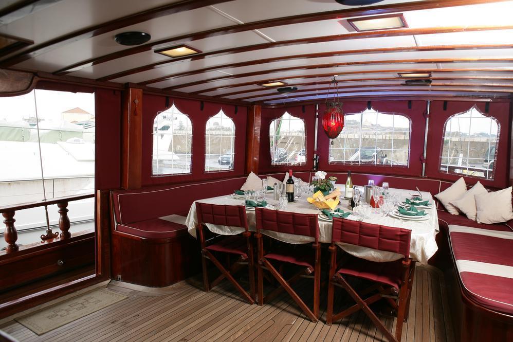 Botel Tersane Iv Vincitore 4 Di Bruno Barbieri Palermo
