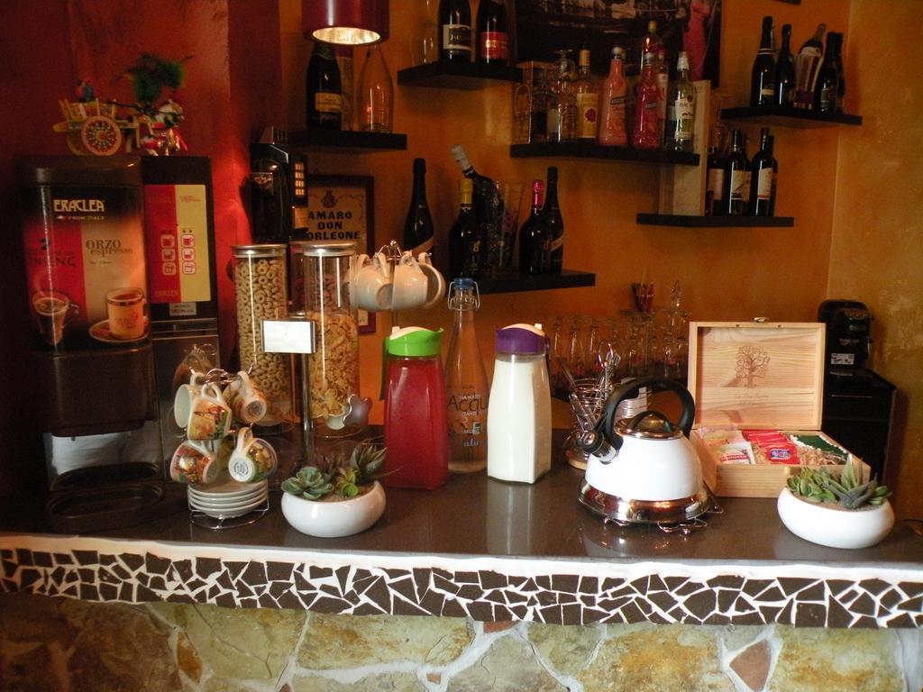 Josef Acomodação com café da manhã  3*