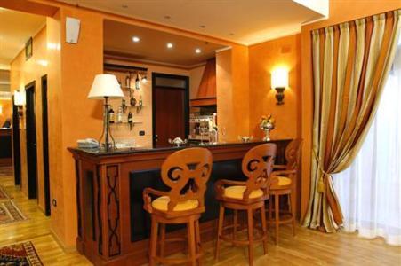 Gallery House 3*