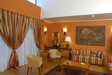 Gallery House Hotel