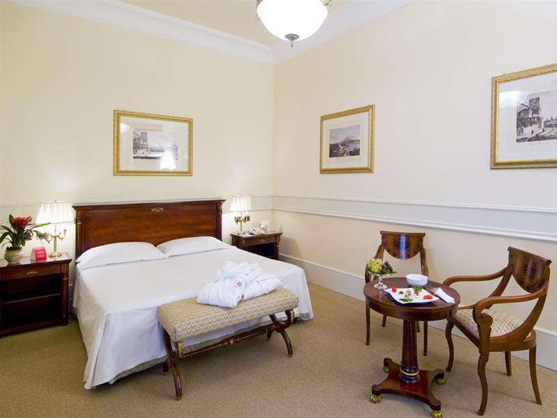 Hotel Grand Et Des Palmes 5*