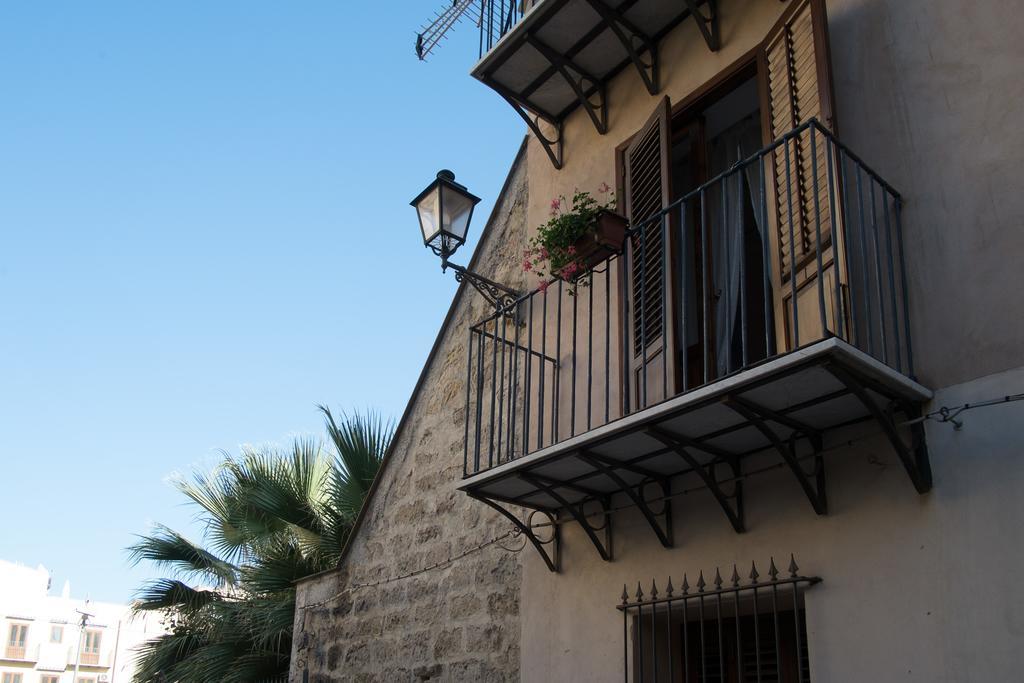 Apartment Casa Gesu' E Maria Al Palazzo Reale Palermo