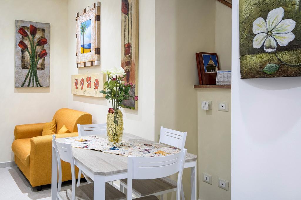Casa Petra Ai Quattro Canti Apartment *
