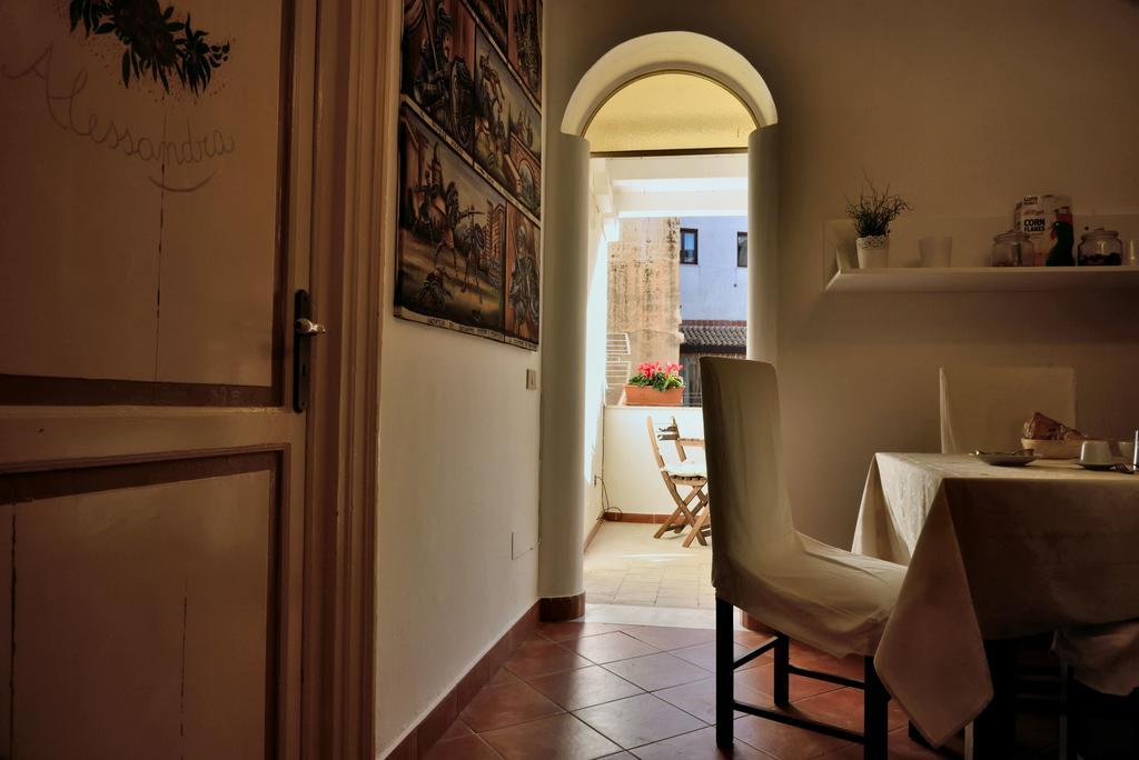 Real Teatro Umberto I Bed & Breakfast *