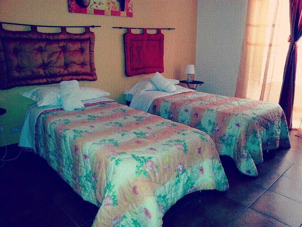 Regina Hotel *