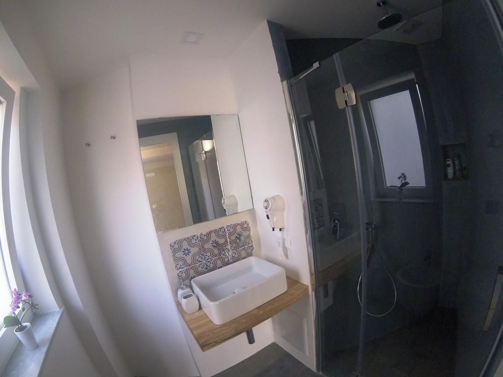 Kadi Guest house