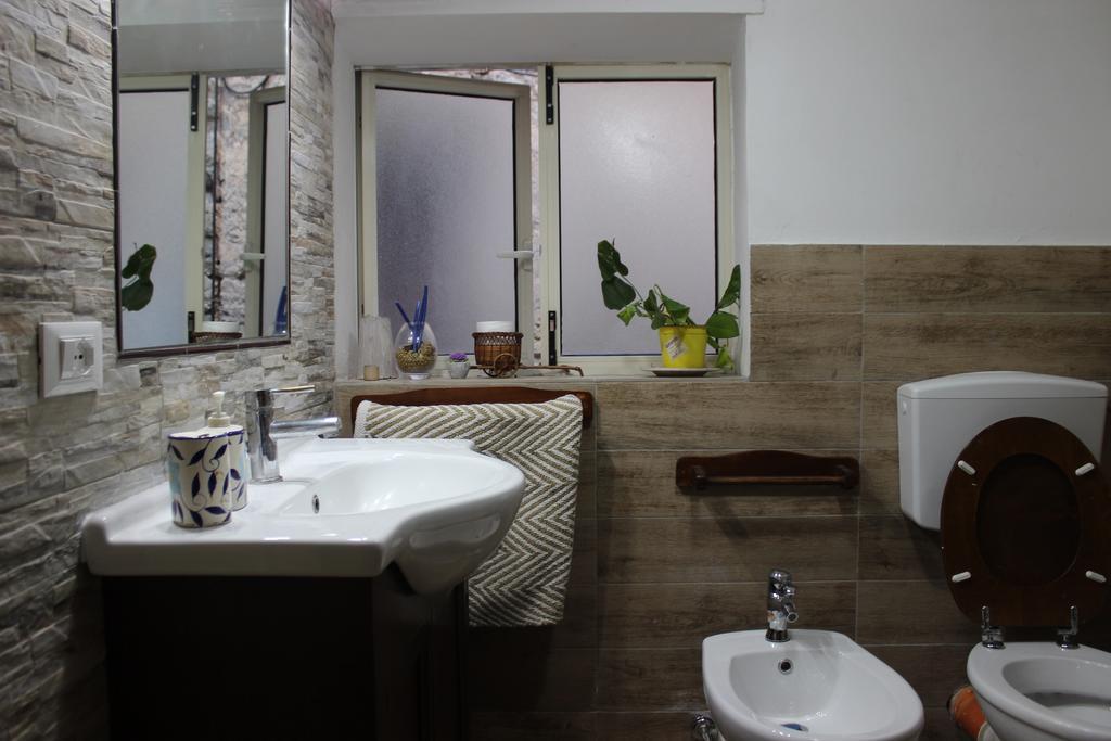 The Small Harbor House Apartment *