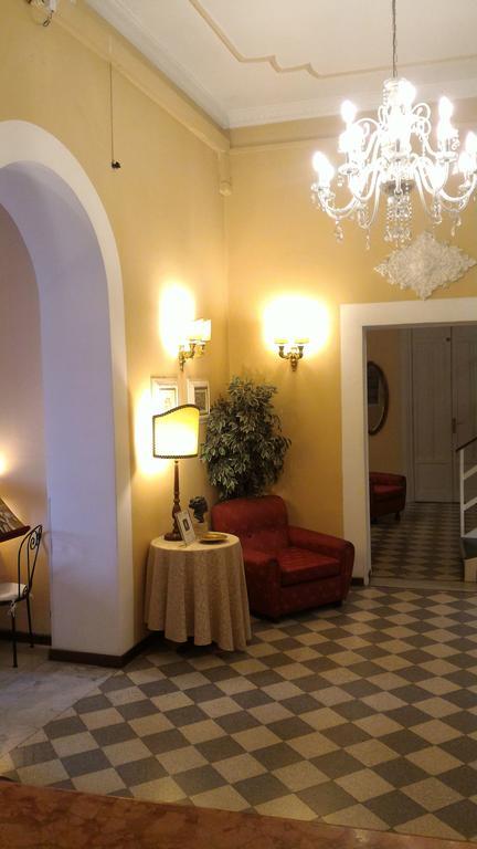 Del Centro Hotel