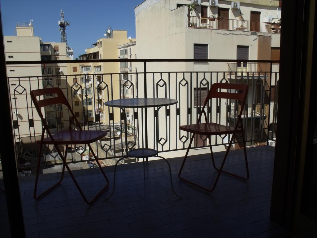 A Tre Passi Dal Centro
