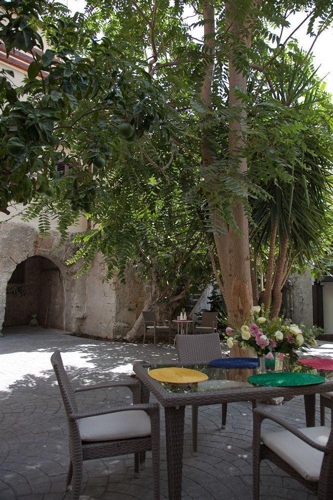 Bed & Breakfast Il Giardino Di Ballaro Boutique