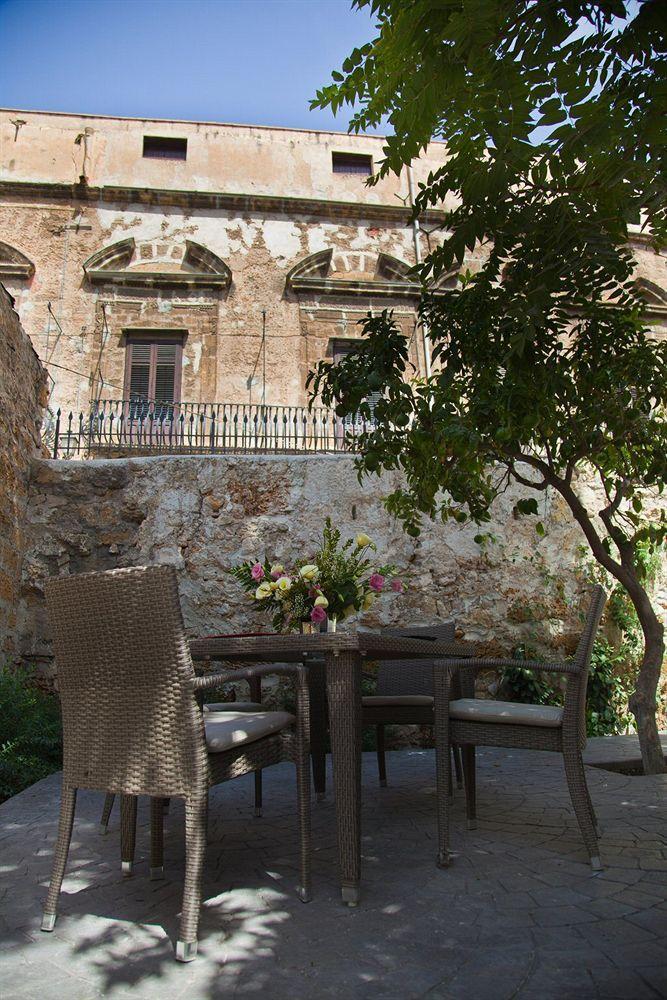 Il Giardino Di Ballaro Boutique Bed & Breakfast 3*