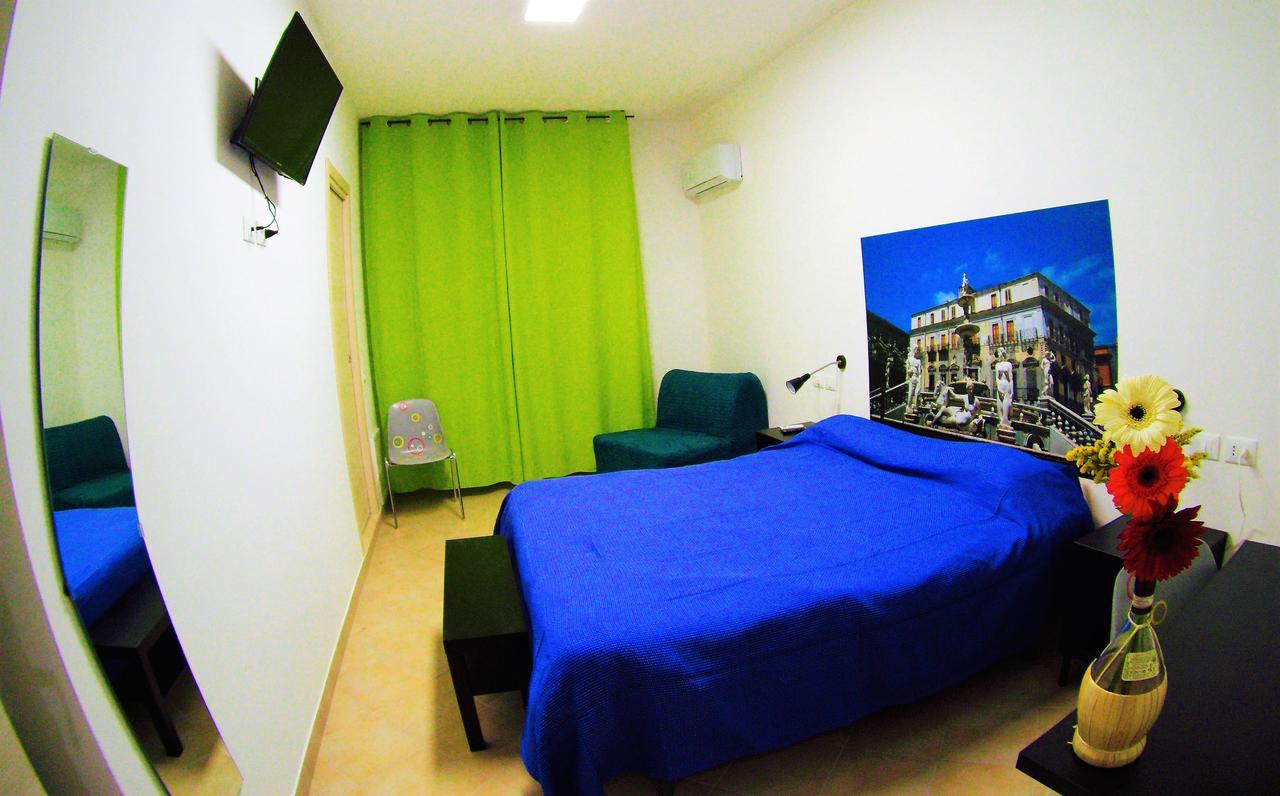 Into Bed & Breakfast 3*