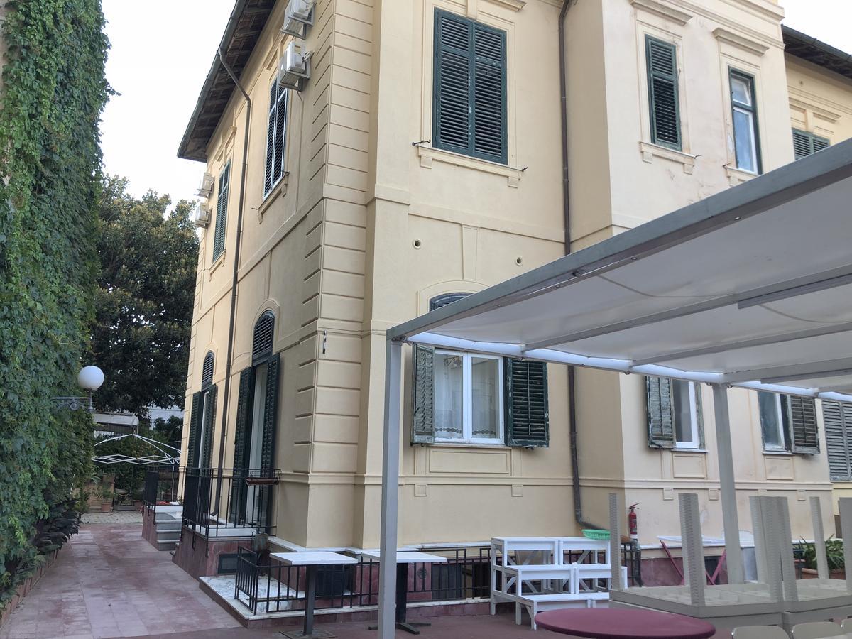 Guest house Liberty Luxury *
