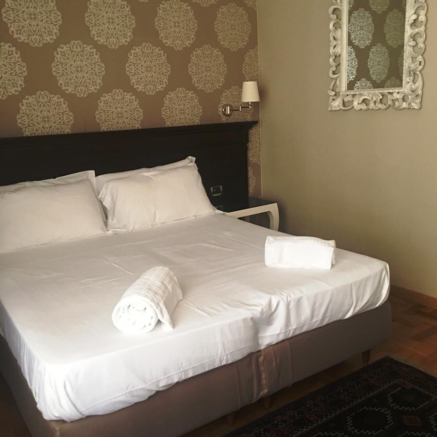 Gallery House 3*